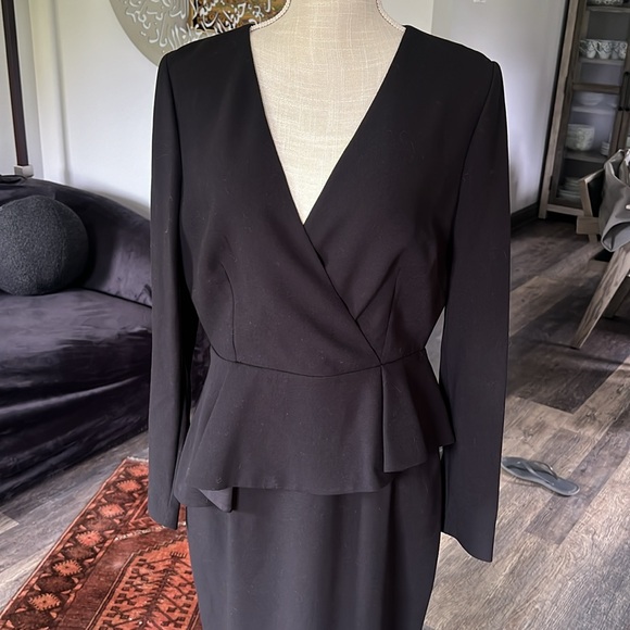 Black halo dress - Picture 8 of 14